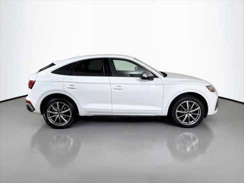 Certified 2022 Audi SQ5 Premium w/ Convenience Package AWD/4WD image 8