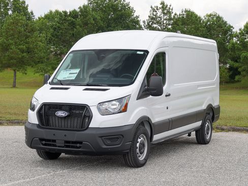 New 2026 Ford Transit 250 148 Medium Roof RWD image 3