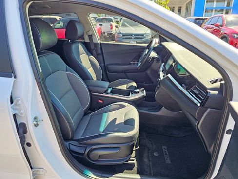 Certified 2022 Kia Niro EX FWD image 27