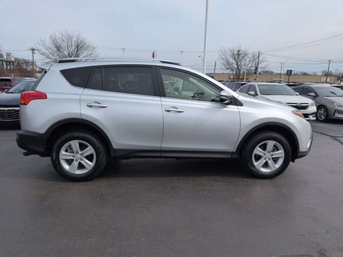 Used 2013 Toyota RAV4 XLE image 6