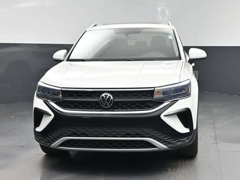 Used 2022 Volkswagen Taos SE FWD image 6