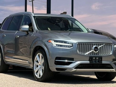 Used 2017 Volvo XC90 T8 Inscription w/ Luxury Package AWD/4WD image 21