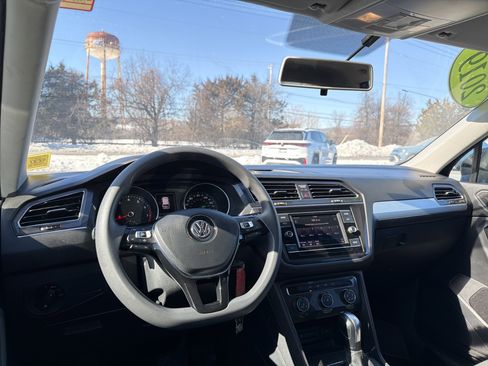 Used 2019 Volkswagen Tiguan S w/ 3rd Row Seat Package image 15