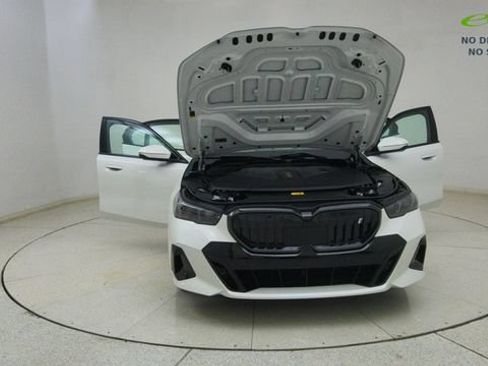 Used 2024 BMW i5 eDrive40i w/ Executive Package RWD image 74