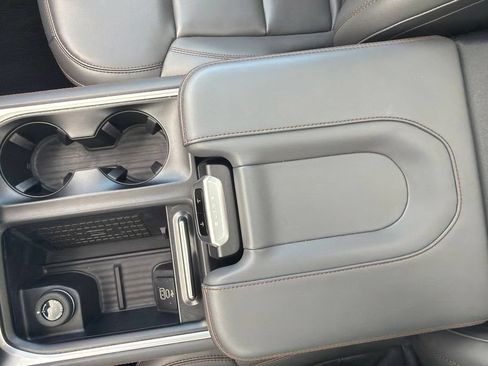 Used 2025 Ford Expedition Max Active AWD/4WD image 39