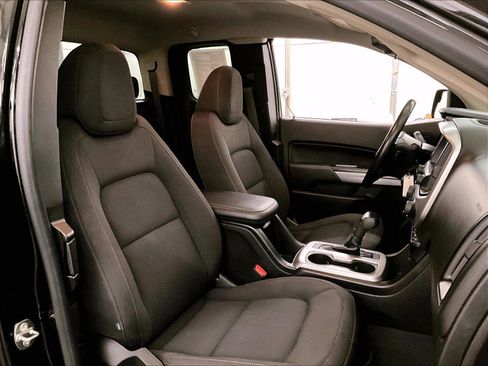 Used 2019 Chevrolet Colorado LT AWD/4WD image 7