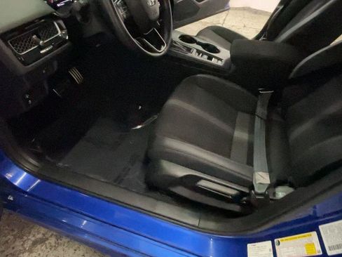 Used 2023 Honda Civic Sport image 31