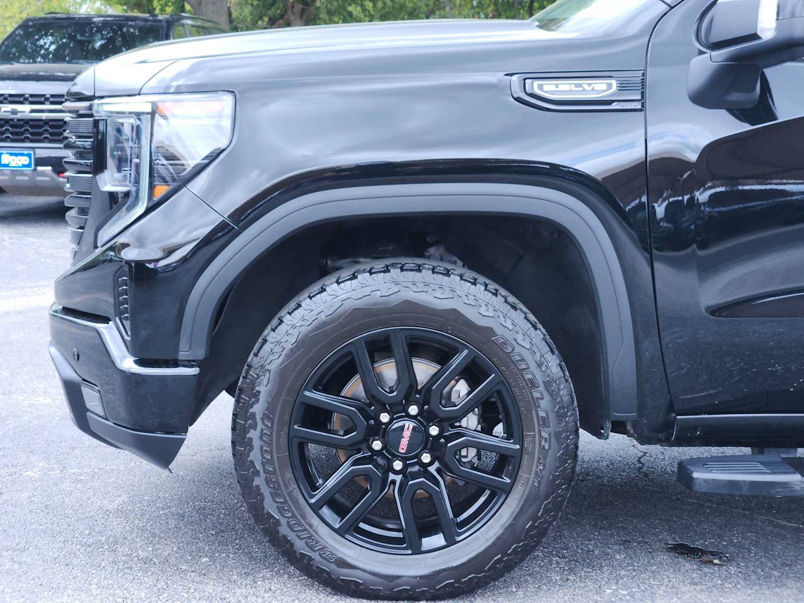 Used 2024 GMC Sierra 1500 Elevation w/ Elevation Premium Package AWD/4WD image 9