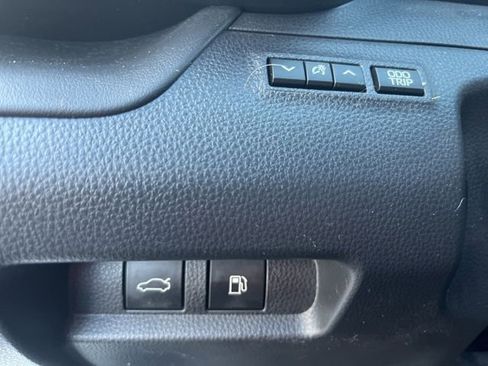 Used 2023 Toyota Crown AWD/4WD image 16