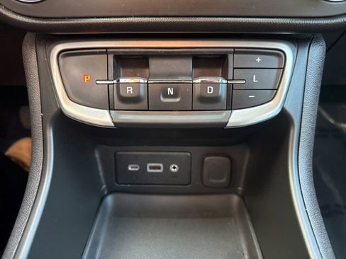 Used 2022 GMC Terrain SLE w/ Driver Convenience Package AWD/4WD image 15