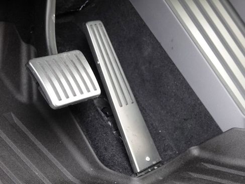 Used 2024 Tesla Cybertruck AWD Crew Cab image 85