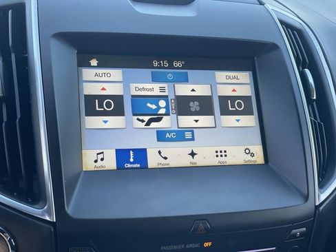 Certified 2017 Ford Edge Titanium w/ Technology Package image 12