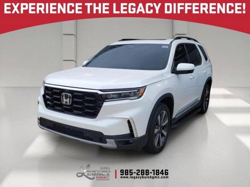 Used 2025 Honda Pilot Elite image 1