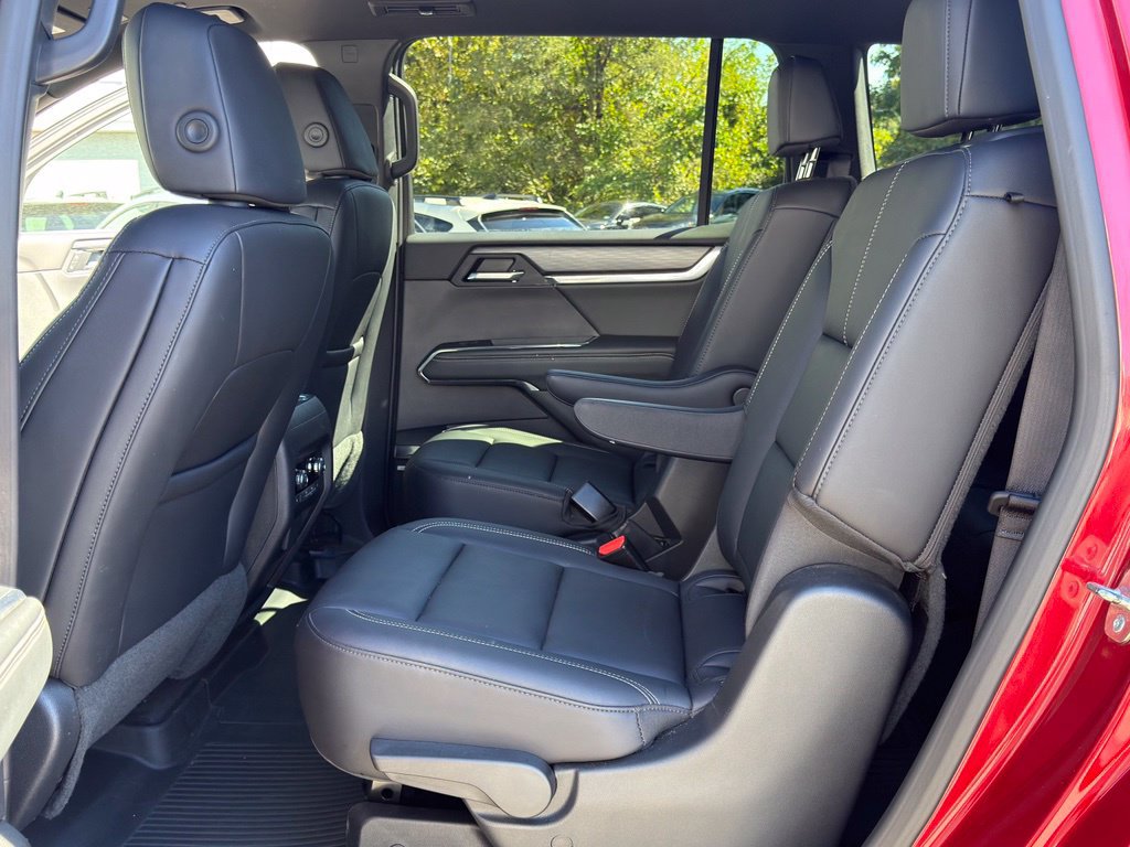 Used 2025 GMC Acadia Elevation w/ Elevation Premium Package AWD/4WD image 21