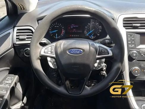 Used 2013 Ford Fusion SE FWD image 19