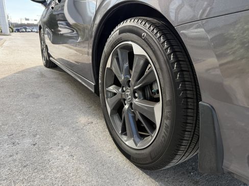 Used 2023 Honda Odyssey Elite image 14