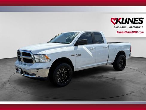 Used 2016 RAM 1500 Classic SLT RWD image 4