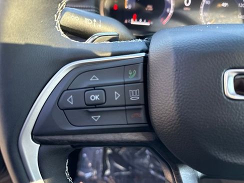 New 2025 Jeep Grand Cherokee Limited w/ Black Appearance Package image 32