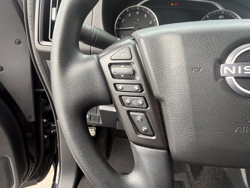 Used 2025 Nissan Frontier S RWD image 13