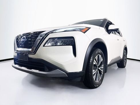 Used 2022 Nissan Rogue SV w/ SV Premium Package image 1