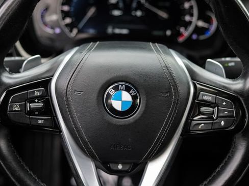 Used 2017 BMW 530i xDrive AWD/4WD image 28