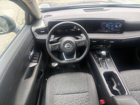 Used 2026 Nissan Kicks SV w/ Cold Weather Package AWD/4WD image 30