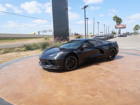 Used 2024 Chevrolet Corvette Stingray Preferred Conv w/ Z51 Performance Package image 10