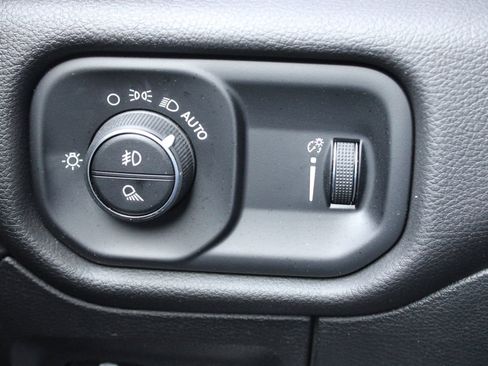 Used 2024 RAM 1500 Big Horn image 23