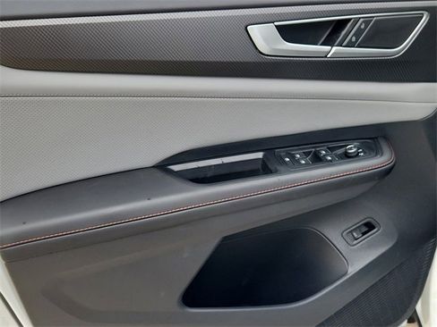 New 2026 Volkswagen Atlas Peak Edition image 6