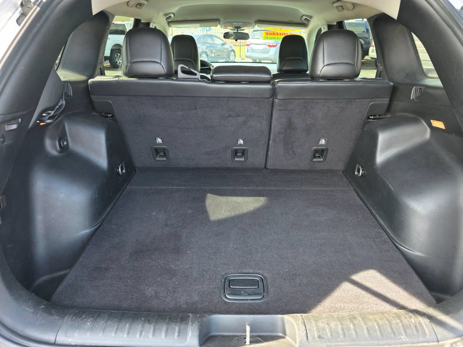 Used 2019 Jeep Cherokee Latitude Plus FWD image 8