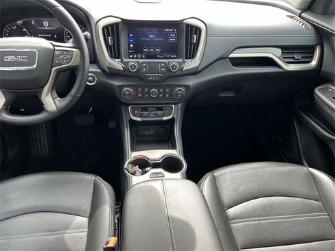 Used 2022 GMC Terrain Denali w/ Denali Premium Package image 11