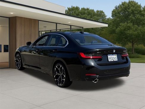 Used 2025 BMW 330i xDrive Sedan w/ M Sport Package image 8