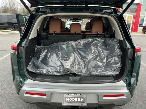 Certified 2025 Nissan Pathfinder Platinum w/ Cargo Package image 29