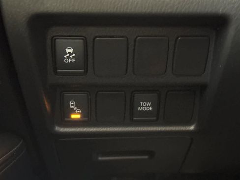 Used 2020 Nissan Pathfinder SV AWD/4WD image 29