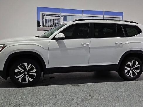 New 2026 Volkswagen Atlas SE FWD image 6