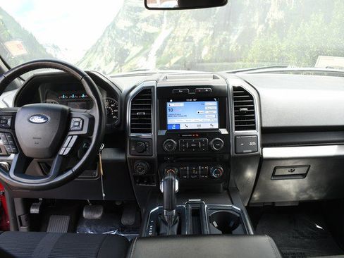 Used 2017 Ford F150 XLT w/ Equipment Group 301A Mid AWD/4WD image 18