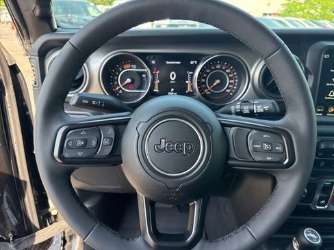 Used 2023 Jeep Wrangler Sport AWD/4WD image 14