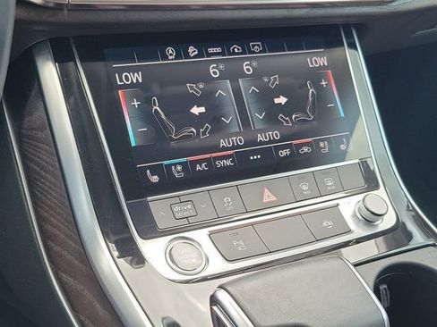 Certified 2022 Audi Q8 Premium Plus w/ Premium Plus Package AWD/4WD image 27