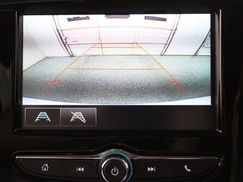 Used 2019 Chevrolet Traverse LT FWD image 15