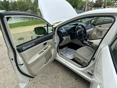 Used 2013 Subaru Impreza 2.0i Premium w/ All-Weather Pkg AWD/4WD image 9