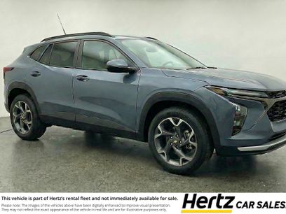 Used 2025 Chevrolet Trax LT