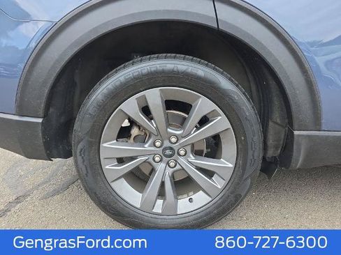 Certified 2021 Ford Explorer XLT w/ Equipment Group 202A AWD/4WD image 10