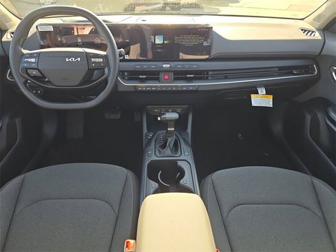 New 2025 Kia K4 LXS image 14