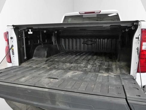 Used 2024 Chevrolet Silverado 1500 LT AWD/4WD image 37
