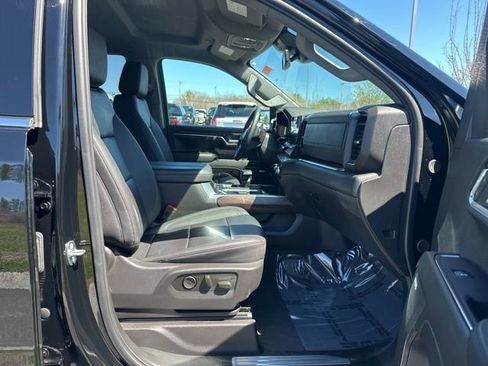 Used 2024 GMC Sierra 1500 SLT w/ SLT Convenience Package AWD/4WD image 12