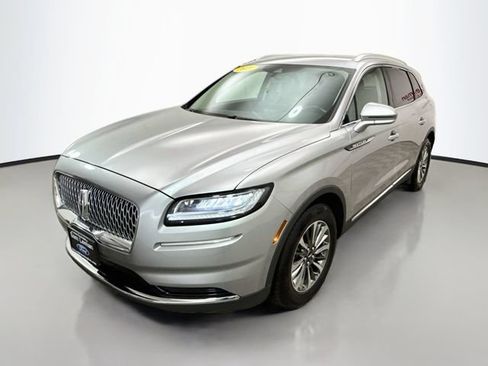 Used 2021 Lincoln Nautilus FWD w/ Equipment Group 101A image 3