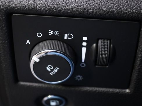 Used 2017 Jeep Grand Cherokee Summit image 24