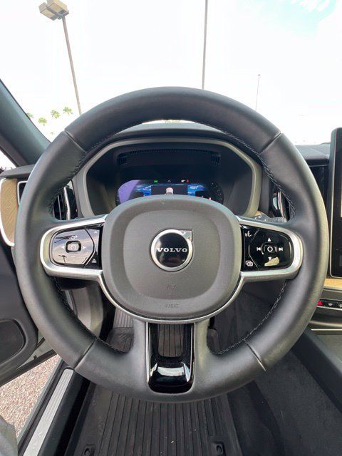 Used 2026 Volvo XC60 B5 Plus AWD/4WD image 10