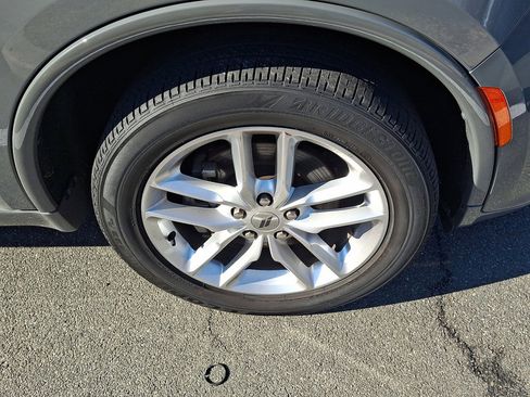 Used 2024 Dodge Durango GT image 8