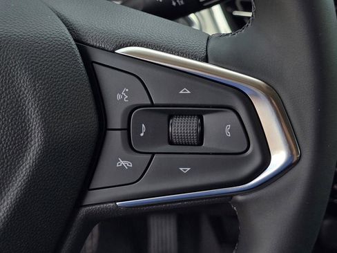 New 2026 Chevrolet Trax LT w/ LT Convenience Package image 14